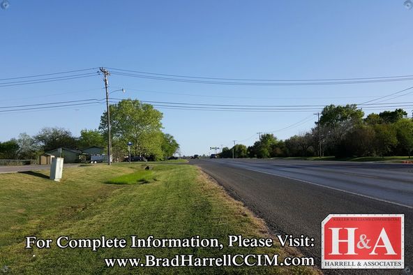Rocket Carwash: 100 Baker Ln, Robinson, TX 76706
